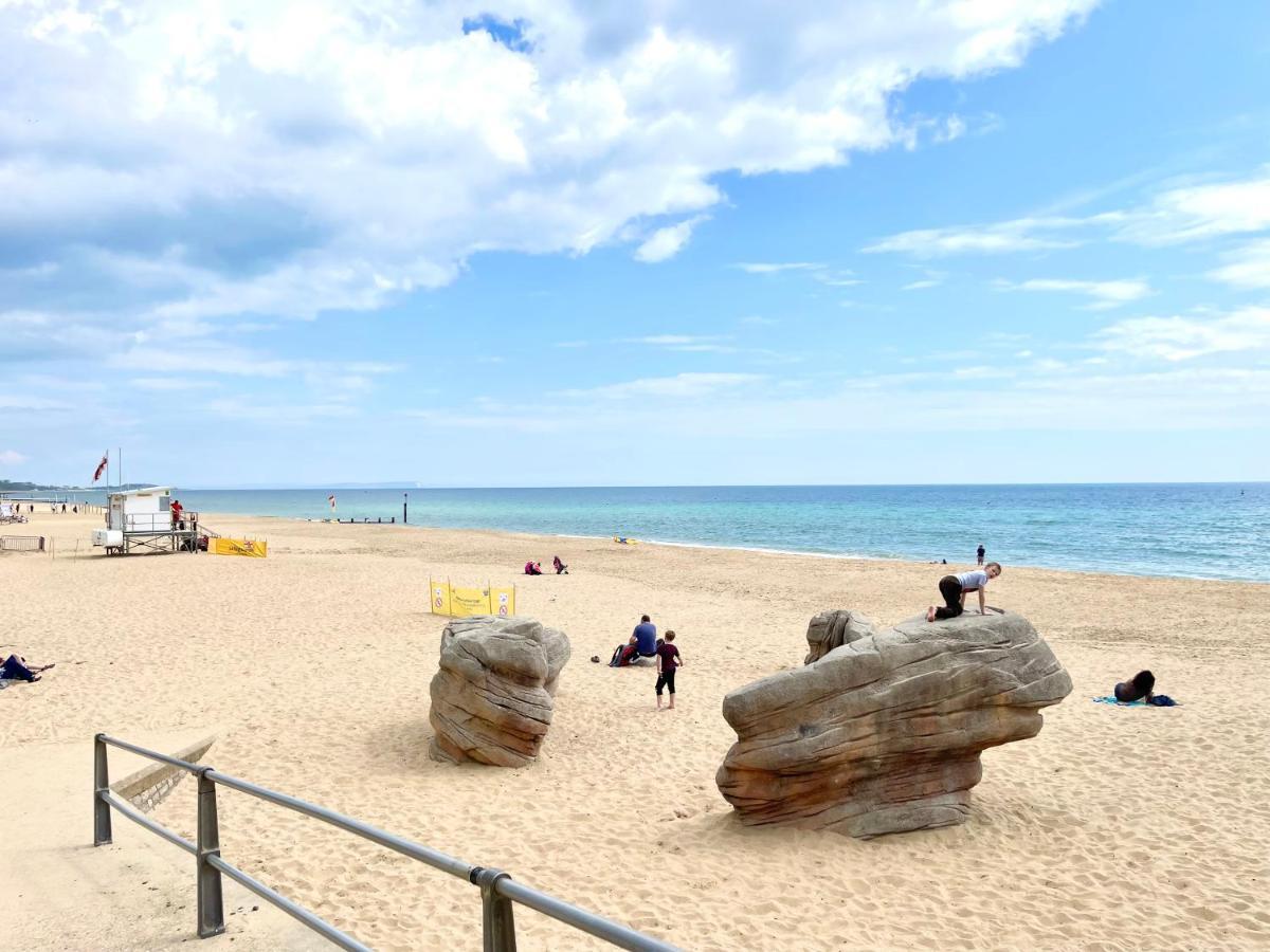 Sea View Family Stay By Beach Gym & Parking بورنماوث المظهر الخارجي الصورة