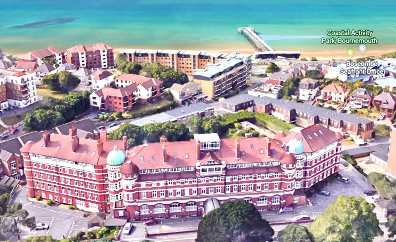 Sea View Family Stay By Beach Gym & Parking بورنماوث المظهر الخارجي الصورة