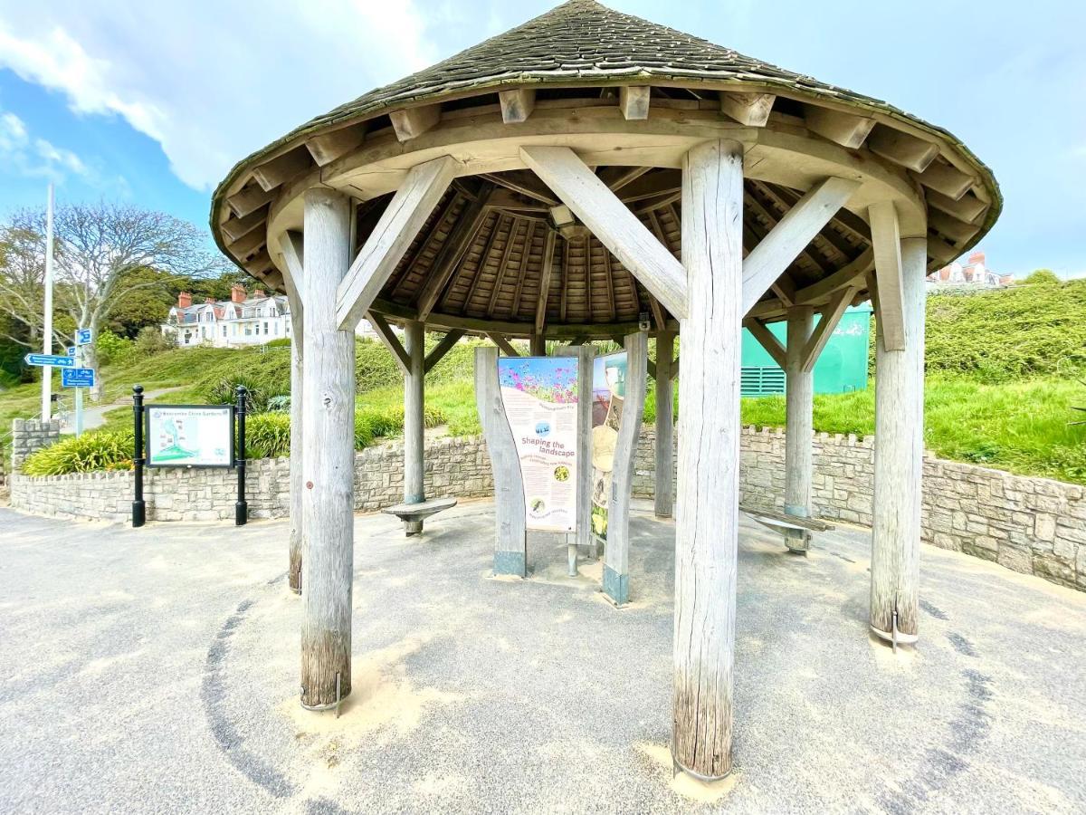 Sea View Family Stay By Beach Gym & Parking بورنماوث المظهر الخارجي الصورة