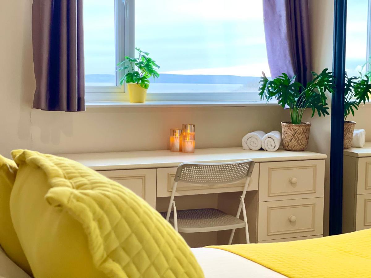 Sea View Family Stay By Beach Gym & Parking بورنماوث المظهر الخارجي الصورة