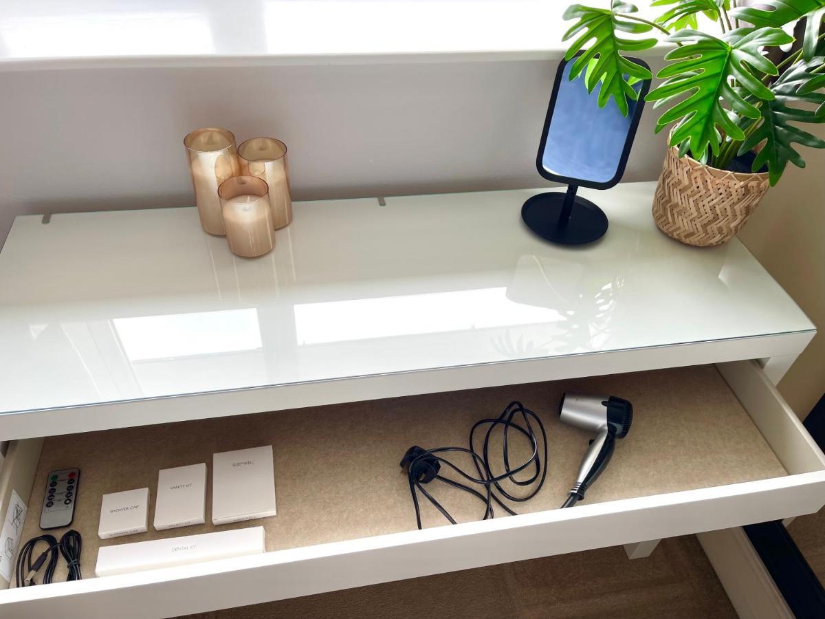 Sea View Family Stay By Beach Gym & Parking بورنماوث المظهر الخارجي الصورة